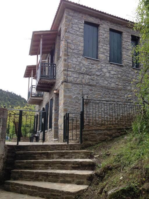 Villa Δάφνη 1933, Λιθόχτιστο Αρχοντικό Στο Βουνό Ano Chora Esterno foto